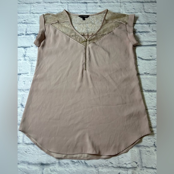 Express Blush Cap Sleeve Zip Up Blouse with Beige Lace Detail. Size Small. Layer - Picture 1 of 7